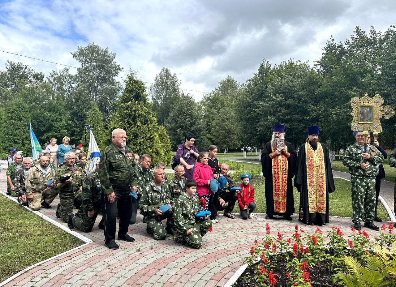 2 августа 2024 г., в день памяти пророка Божия Илии десантники Алатыря прошли Крестным ходом по улицам города