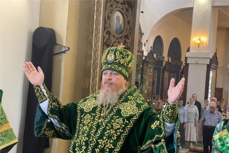 Епископ Феодосий совершил Божественную литургию в храме иконы Божией Матери "Взыскание погибших" г.Чебоксары