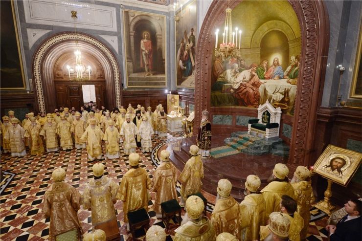В четвертую годовщину интронизации Святейшего Патриарха Московского и всея Руси Кирилла, в Храме Христа Спасителя была совершена Божественная литургия В четвертую годовщину интронизации Святейшего Патриарха Московского и всея Руси Кирилла, в Храме Христа Спасителя была совершена Божественная литургия