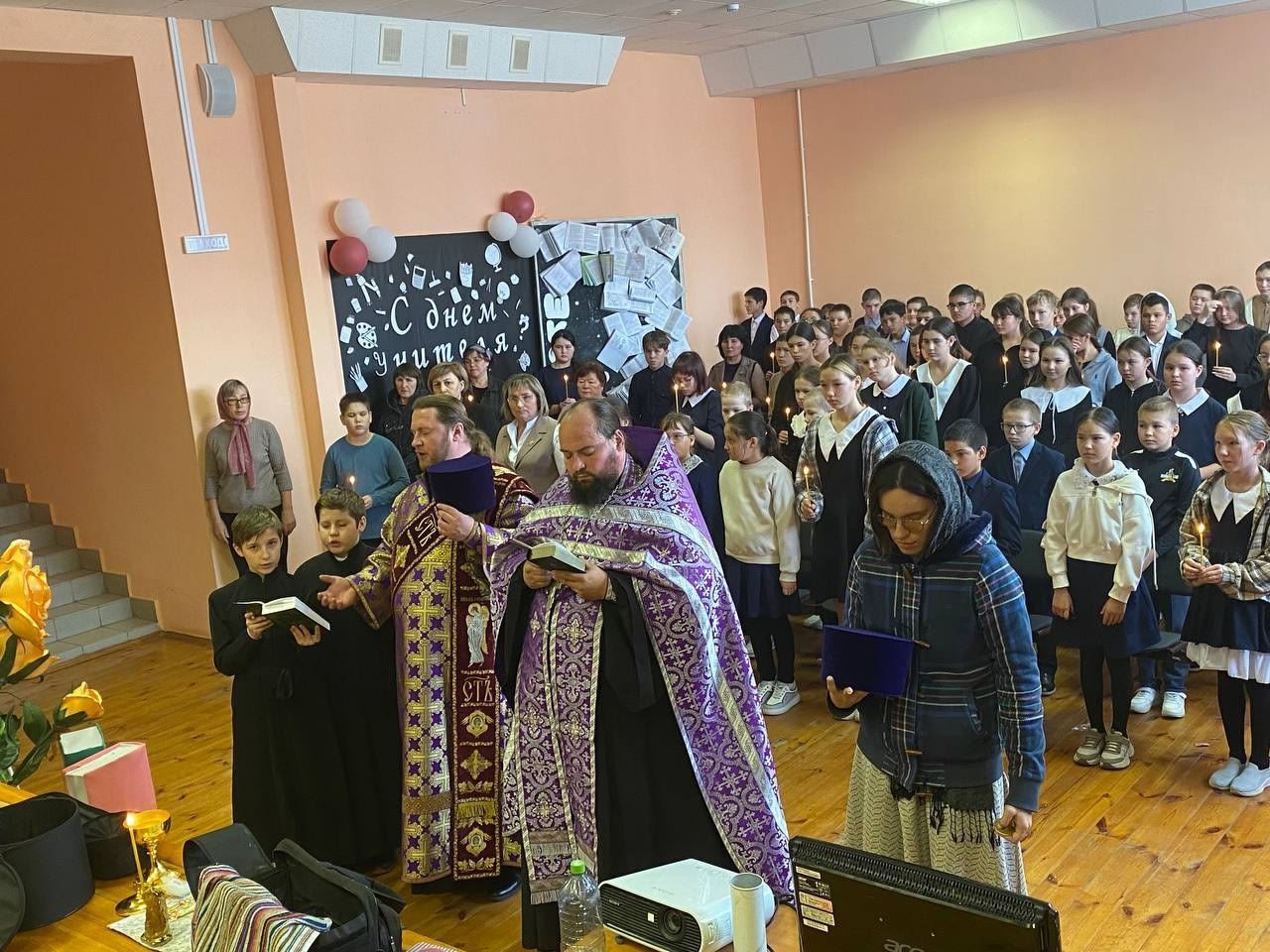 Новое здание школы было освящено в селе Сугуты