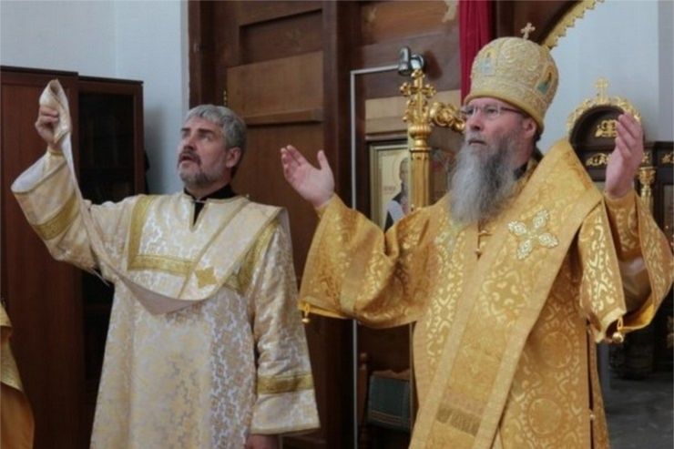 В Неделю 36-ю по Пятидесятнице, Преосвященнейший Феодор, епископ Алатырский и Порецкий, совершил Божественную Литургию в храме в честь Иверской иконы Божией Матери г. Алатырь