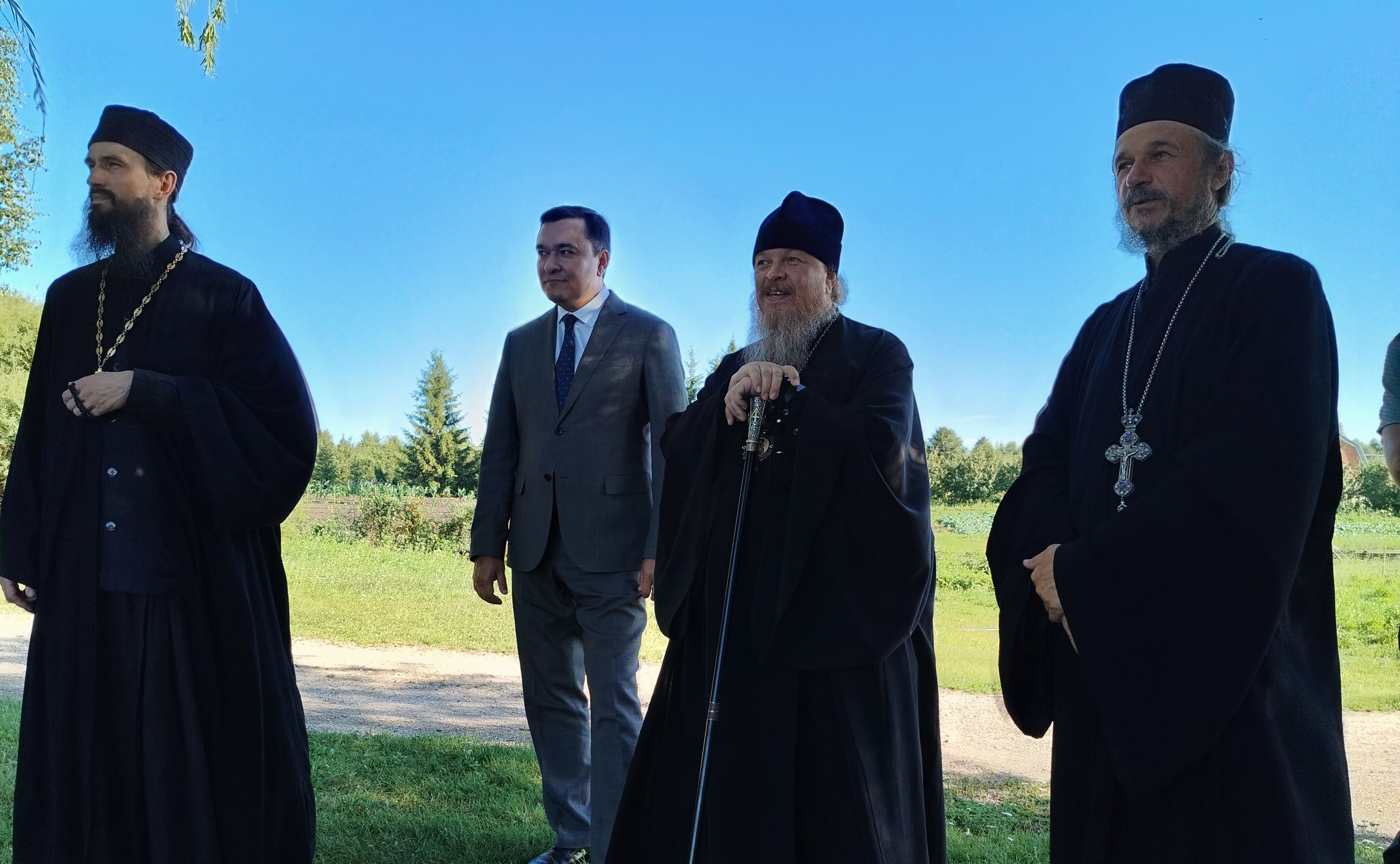 Главный федеральный инспектор по Чувашской Республике посетил Свято-Троицкий мужской монастырь в Алатыре и Рождественский скит. 