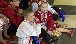 Творчество, объединяющее сердца: в Алатыре прошел XVI фестиваль «В кругу друзей»