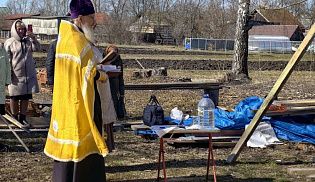 В селе Большие Абакасы освятили колокола для строящегося храма в честь преподобного Серафима Саровского