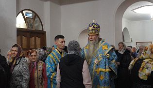 4 декабря 2023 года, в праздник Введения во храм Пресвятой Богородицы, Преосвященнейший Феодор, епископ Алатырский и Порецкий, совершил Божественную Литургию в храме в честь Иверской иконы Божией Матери г. Алатырь