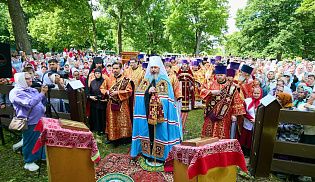 Божественная Литургия в День памяти Собора святых Чувашской митрополии 