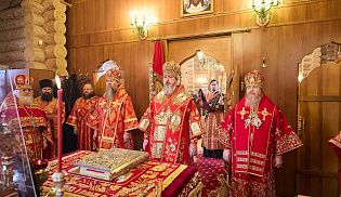 Управляющий Алатырской епархией в Светлый Вторник сослужил за Божественной Литургией митрополиту Чебоксарскому и Чувашскому Савватию в Александро-Невском монастыре п/о Кюрегаси