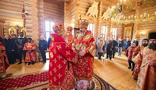 Управляющий Алатырской епархией в Светлый Вторник сослужил за Божественной Литургией митрополиту Чебоксарскому и Чувашскому Савватию в Александро-Невском монастыре п/о Кюрегаси