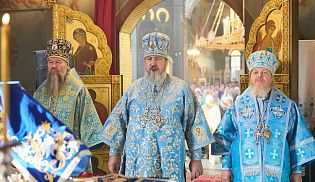 Епископ Алатырский и Батыревский Феодосий в праздник Покрова Пресвятой Богородицы сослужил главе Чувашской митрополии в Покровско-Татианинском соборе г.Чебоксары
