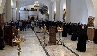 Управляющий Алатырской епархией в Неделю сыропустную совершил Божественную Литургию в Свято-Троицком мужском монастыре города Алатырь