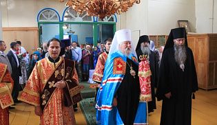 Божественная Литургия в Богоявленском храме с. Тарханы Батыревского района