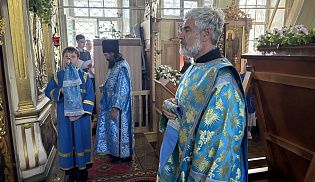 Управляющий Алатырской епархией возглавил Престольные торжества в храме в честь Владимирской иконы Божией Матери села Малое Чурашево Ядринского МО