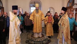 Божественная Литургия в храме в честь Иверской иконы Божией Матери