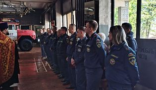 Молебен святителю Никите Новгородскому в пожарной части Алатыря