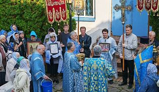 Престольный праздник в храме Рождества Пресвятой Богородицы города Алатыря