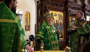Епископ Алатырский и Батыревский Феодосий возглавил Престольные торжества в Свято-Троицком мужском монастыре города Алатырь