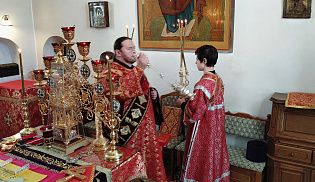 Епископ Алатырский и Порецкий Феодосий в Неделю о слепом совершил Божественную Литургию в кафедральном храме в честь Иверской иконы Божией Матери города Алатырь