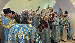 Епископ Алатырский и Порецкий Феодосий в праздник Сретения Господня совершил Божественную Литургию в Киево-Николаевском Новодевичьем монастыре города Алатырь