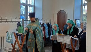 В Алатыре отметили Престольный праздник кафедрального храма в честь Иверской иконы Божией Матери