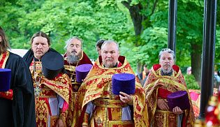 Божественная Литургия в День памяти Собора святых Чувашской митрополии 