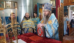 Епископ Феодор совершил Божественную Литургию в храме Сретения Господня с. Балабаш-Баишево Батыревского района