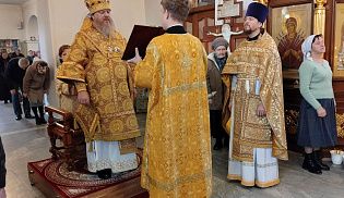 Епископ Алатырский и Порецкий Феодосий в 21-ю Неделю по Пятидесятнице совершил Божественную Литургию в кафедральном храме в честь Иверской иконы Божией Матери города Алатырь