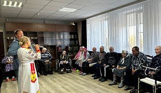 Международный день пожилых людей: священники поздравили старшее поколение