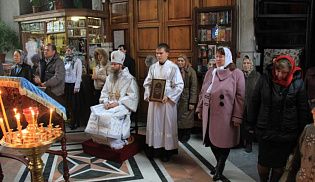 Епископ Феодор совершил Божественную литургию в храме Рождества Христова г. Чебоксары