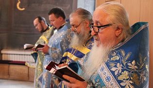 Божественная литургия в день Покрова Пресвятой Богородицы в Покровско-Татианинском соборе г.Чебоксары