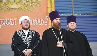 Священнослужители приняли участие в празднике Акатуй-Сабантуй в Батыревском округе