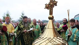 Божественная литургия в Свято-Троицком храме с. Тойси Батыревского района