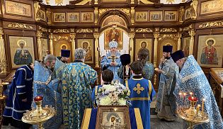 Епископ Алатырский и Порецкий Феодосий в субботу первой седмицы Великого поста и в день празднования Иверского образа возглавил Престольные торжества в Иверском кафедральном храме города Алатырь