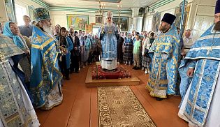 Управляющий Алатырской епархией возглавил Престольные торжества в храме в честь Казанской иконы Божией Матери села Хормалы
