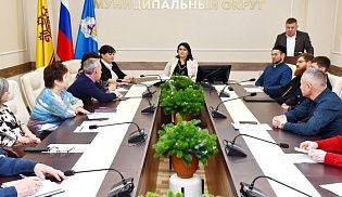 Благочинный Батыревского округа принял участие в заседании Совета по межнациональным и межконфессиональным отношениям