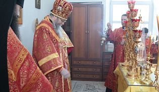 В день памяти сщмч. Харалампия и с ним мчч. Порфирия, Ваптоса и трех мучениц Преосвященнейший Феодор, епископ Алатырский и Порецкий, совершил Божественную Литургию в храме в честь Иверской иконы Божией Матери г. Алатырь