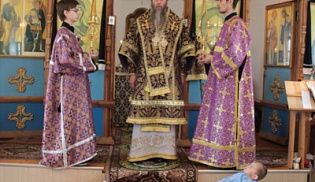 Богослужение в храме преподобного Сергия Радонежского с. Рындино