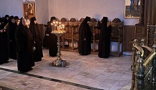 Великое повечерие с чтением Великого покаянного канона прп. Андрея Критского в Свято-Троицком монастыре города Алатырь