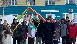 Масленичная радость: священник и прихожане навестили подопечных интерната