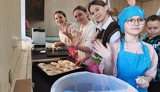 В воскресной школе села Батырево дети испекли постные круассаны для своих мам
