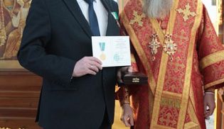 В день памяти сщмч. Харалампия и с ним мчч. Порфирия, Ваптоса и трех мучениц Преосвященнейший Феодор, епископ Алатырский и Порецкий, совершил Божественную Литургию в храме в честь Иверской иконы Божией Матери г. Алатырь