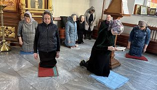 Епископ Алатырский и Батыревский Феодосий совершил утреню с чтением Великого канона преподобного Андрея Критского в кафедральном храме в честь Иверской иконы Божией Матери города Алатырь