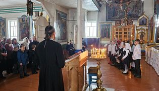 Ученики четвертого класса поздравили прихожан Хормалинского храма с Рождеством Христовым