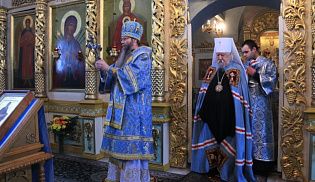 В день Иверской иконы Божией Матери епископ Алатырский и Порецкий Феодор сослужил за Божественной Литургией митрополиту Чебоксарскому и Чувашскому Варнаве в Свято-Троицком мужском монастыре г. Чебоксары