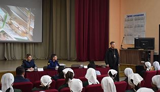 В исправительных учреждениях Чувашии прошли встречи осужденных с руководителем Центра реабилитации и пробации