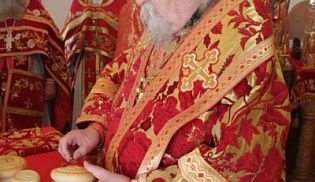 Епископ Алатырский и Порецкий Феодор сослужил митрополиту Чебоксарскому и Чувашскому Варнаве в Киево-Николаевской женской обители г. Алатыря