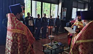 Молебен святителю Никите Новгородскому в пожарной части Алатыря