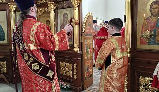 Управляющий Алатырской епархией в Светлый Вторник, в день празднования Иверского образа Божией Матери, совершил Божественную Литургию в кафедральном храме в честь Иверской иконы Божией Матери города Алатырь