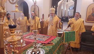 17 ноября 2023 г. Преосвященнейший Феодор, епископ Алатырский и Порецкий, совершил Божественную литургию в Свято-Троицком мужском монастыре г. Алатырь