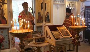 В Неделю 35-ю по Пятидесятнице, в праздник Собора новомучеников и исповедников Церкви Русской Преосвященейший Феодор, епископ Алатырский и Порецкий совершил Божественную Литургию в храме в честь святых Царственных Страстотерпцев п. Первомайский Ал