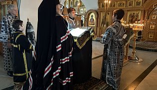 Управляющий Алатырской епархией совершил великое повечерие с чтением Великого покаянного канона прп. Андрея Критского в Киево-Николаевском Новодевичьем монастыре города Алатырь